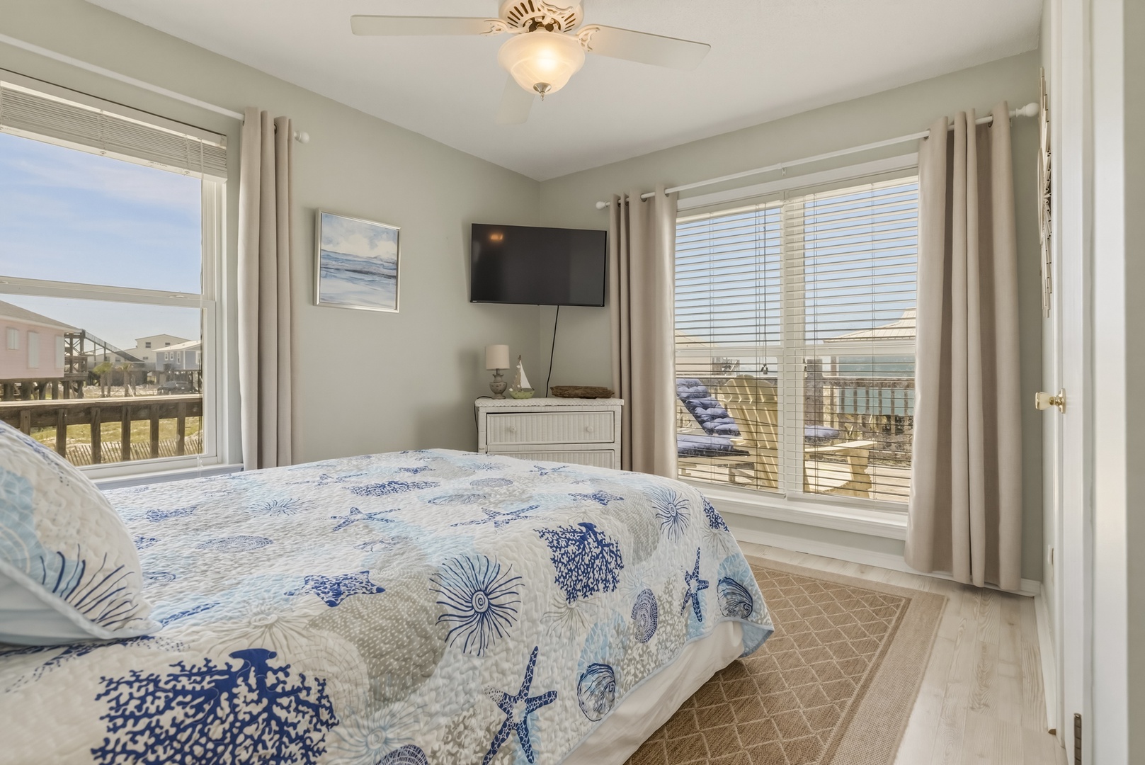 Sea Glass Property Photo